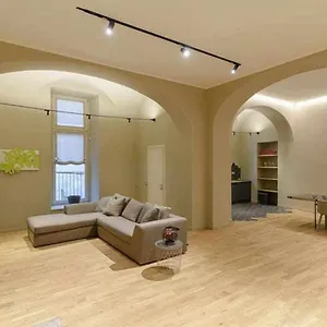 Appartamento Crociferi Luxury, Aeroporto di Catania Fontana Rossa