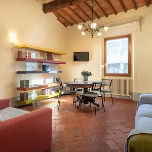 https://santa-croce-appartamento-con-due-camere-da-letto.it-tuscanyhotel.com