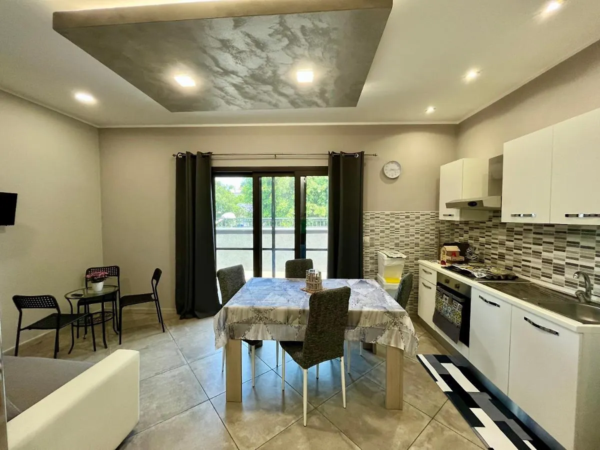 Appartamento Casa Ferdinandea Aeroporto di Catania Fontana Rossa Italia