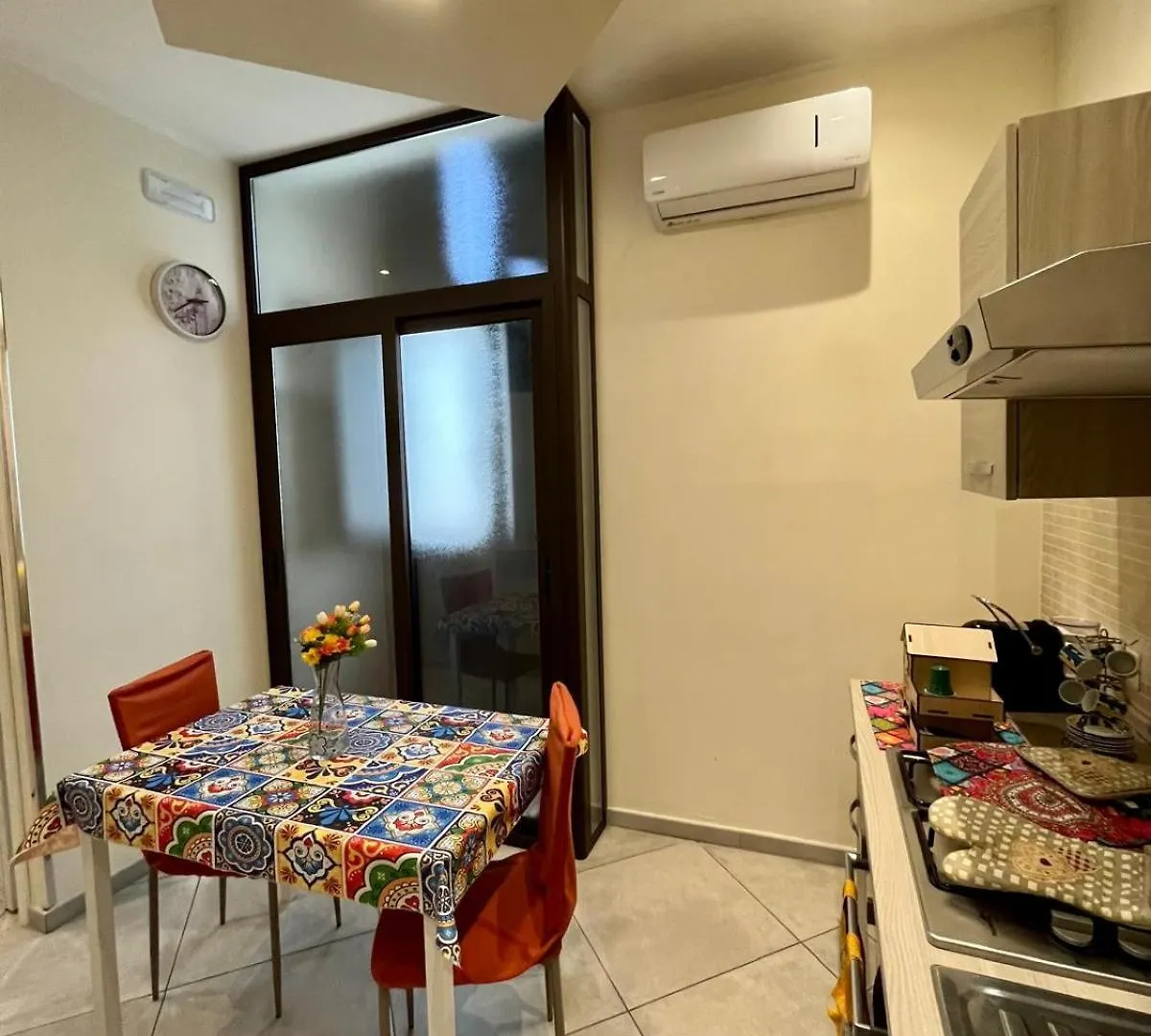 Appartamento Casa Ferdinandea Aeroporto di Catania Fontana Rossa 0*,  Italia